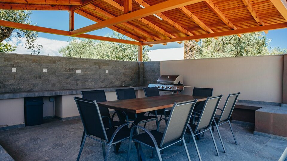 Epavli Alexandros Luxury Villa