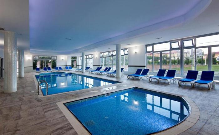 Hotel Lonicera World