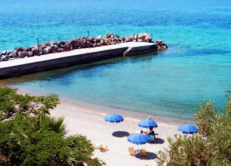 Xenios Loutra Beach Hotel
