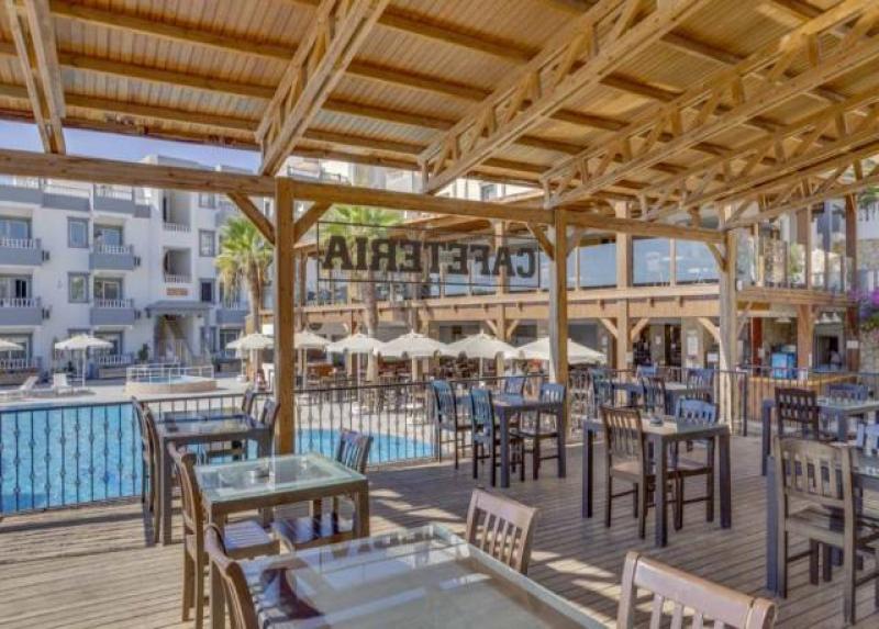 Smart Holiday Hotel