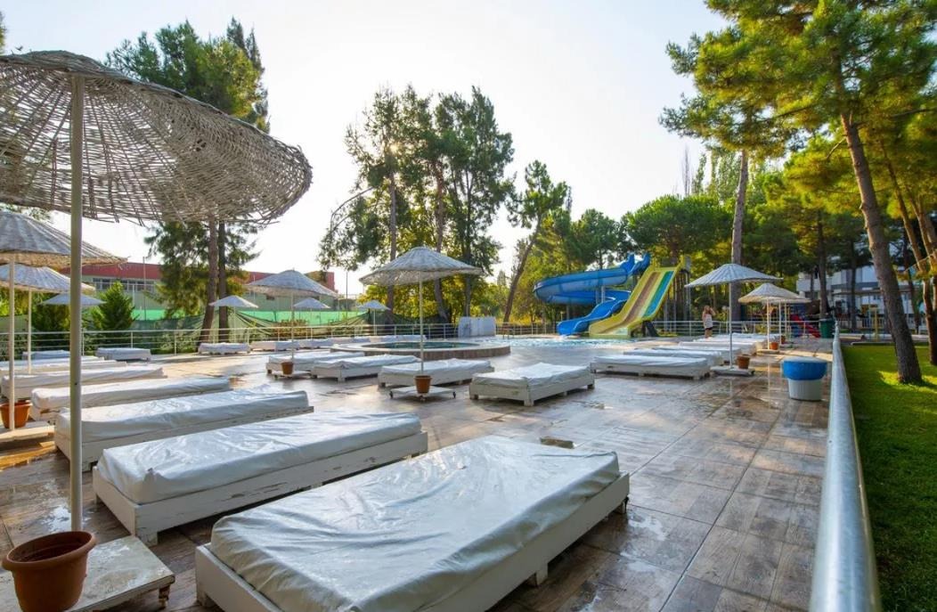 Flora Suites Hotel