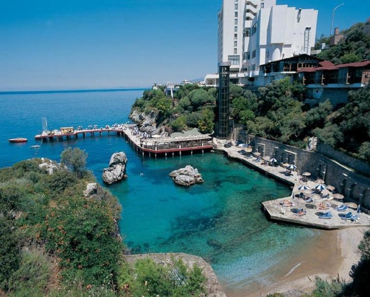 Korumar Deluxe Hotel
