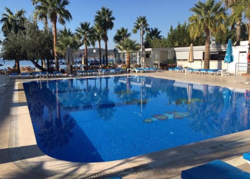 Nagi Beach Hotel