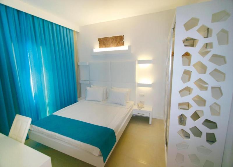 Costa Luvi Hotel