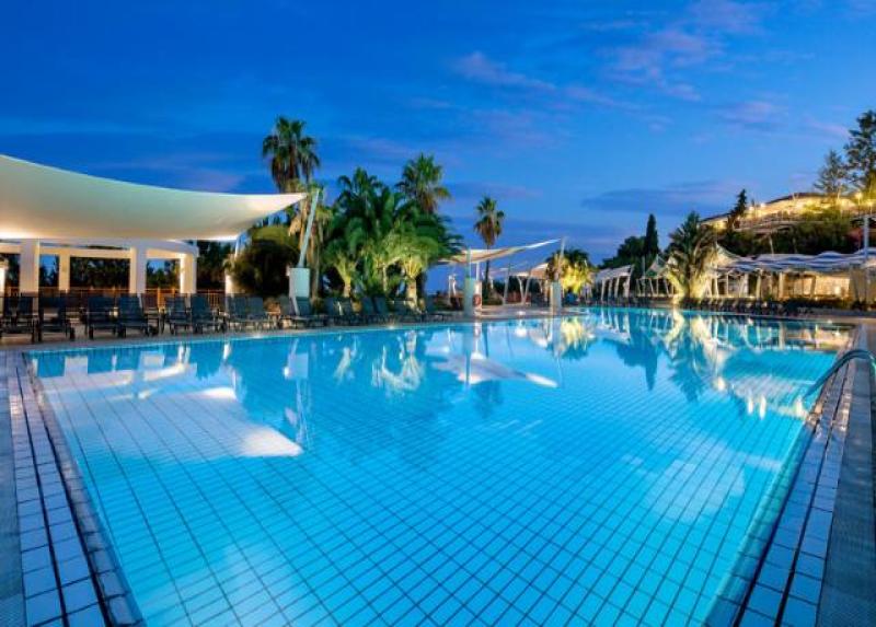 Pine Bay Holiday Resort Hotel
