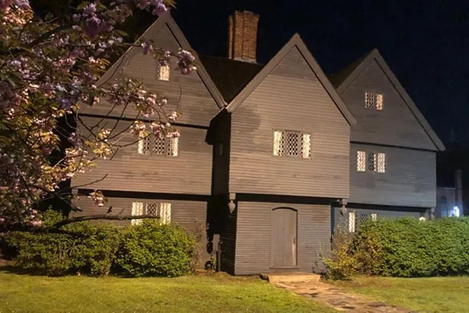 Haunted History of Salem Guided Walking Tour