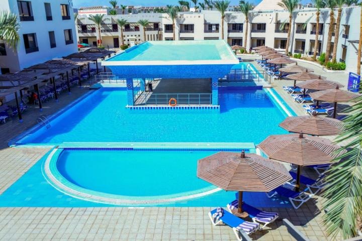 Blend Club Aqua Resort Hotel