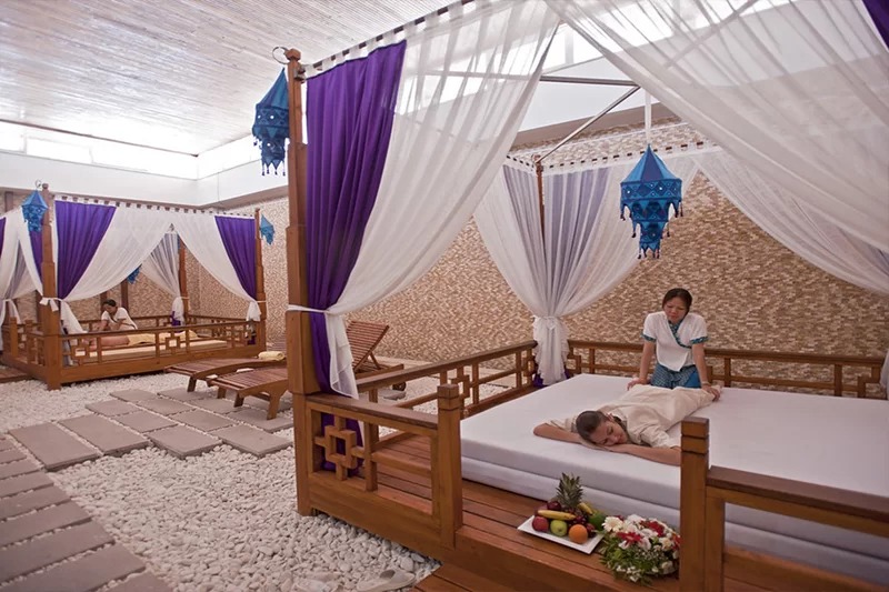 Crystal De Luxe Resort & Spa Hotel