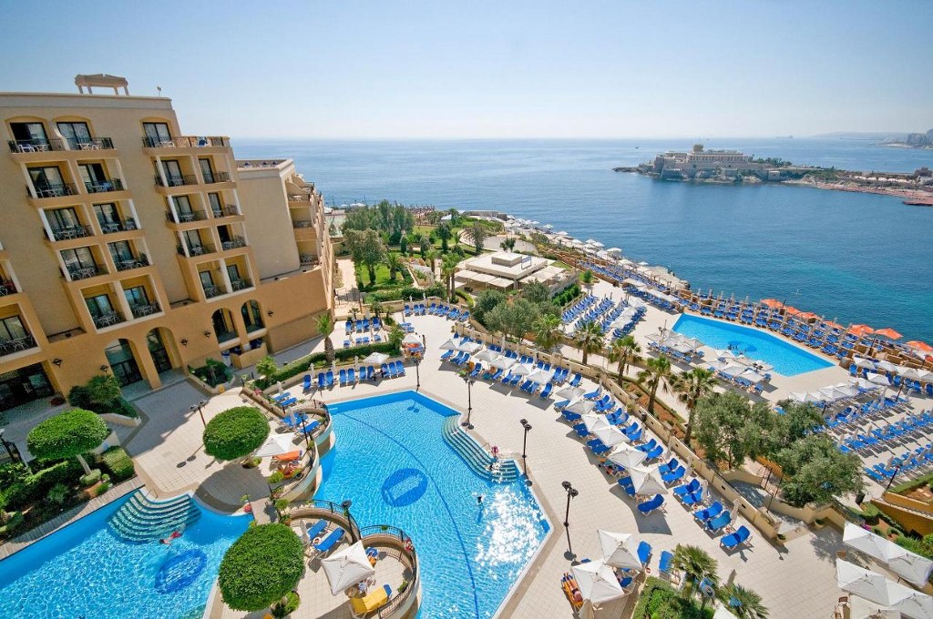 Hotel Corinthia St.Georges Bay