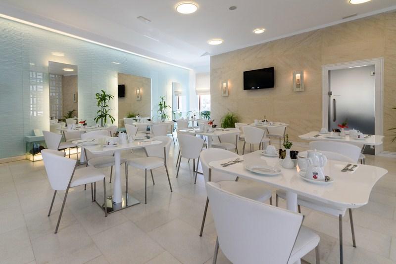 La Mer Deluxe Hotel