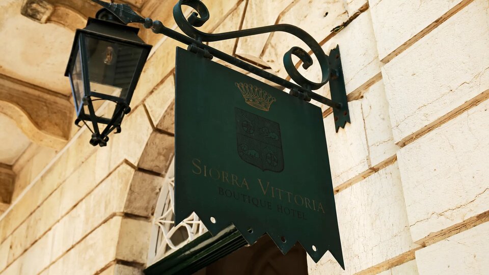 Siora Vittoria 