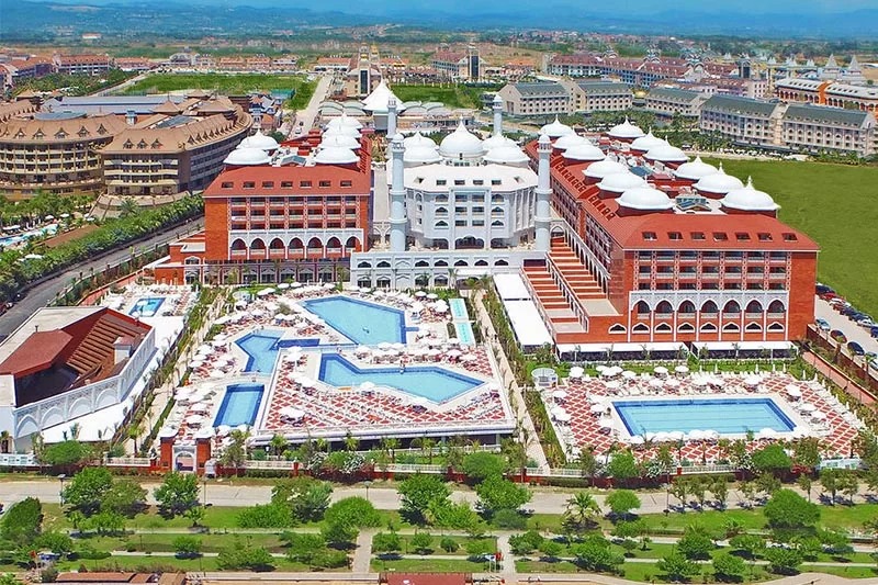 Royal Taj Mahal Hotel