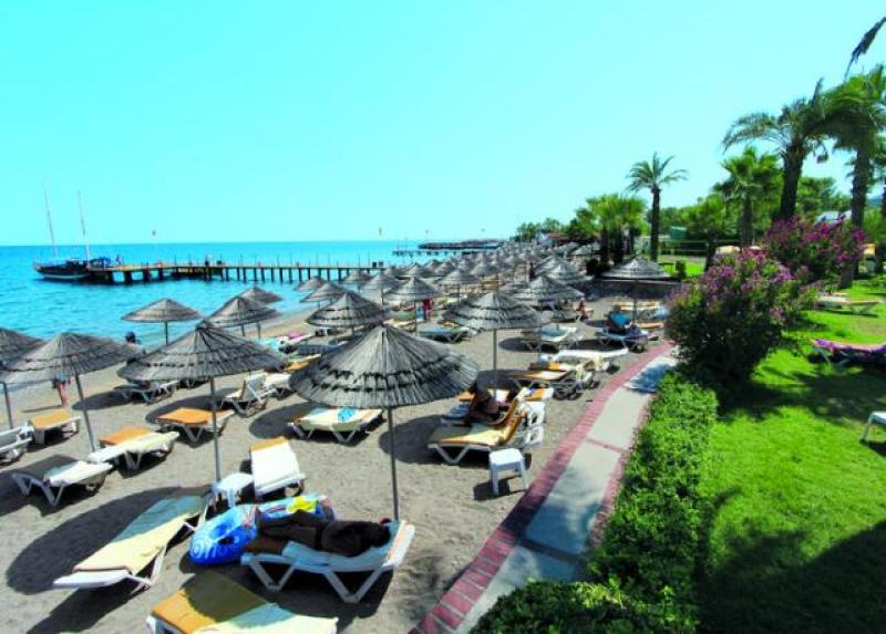 Champion Holiday Village Hotel