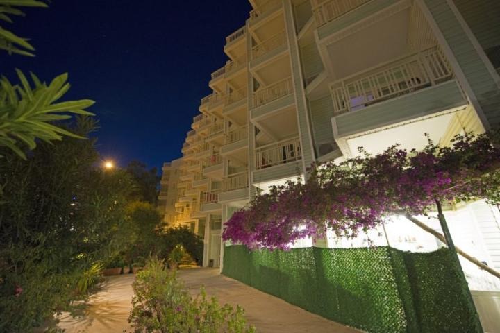 Hotel Flamingo Beach