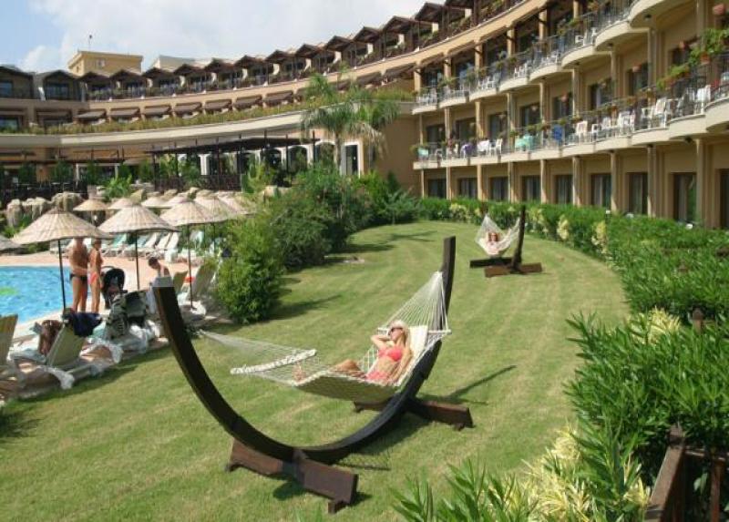 Armas Labada Hotel