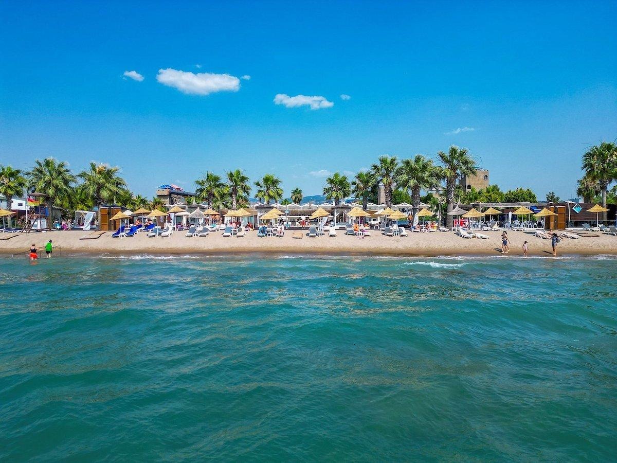 Risus Beach Resort Hotel