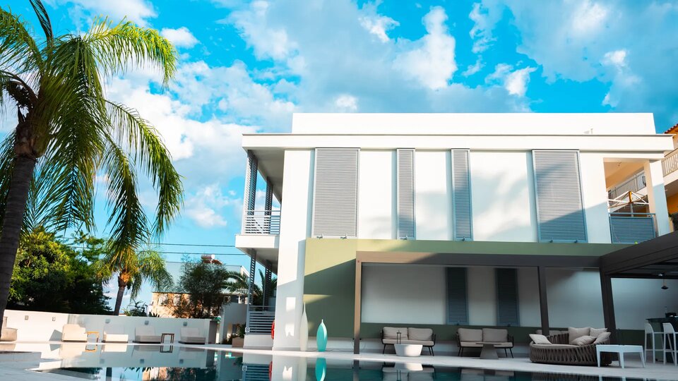 Flisvos Royal Hotel and Suites 