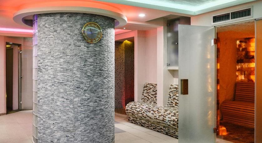 Wellnes and Spa Hotel ACD