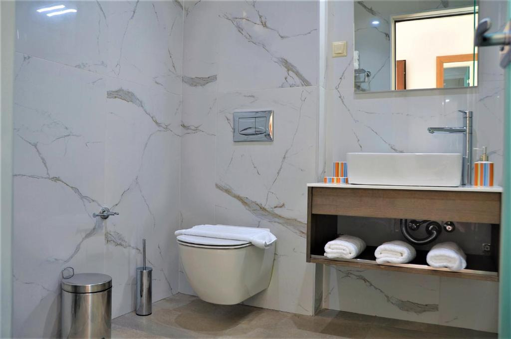 Pagiatakis Suites