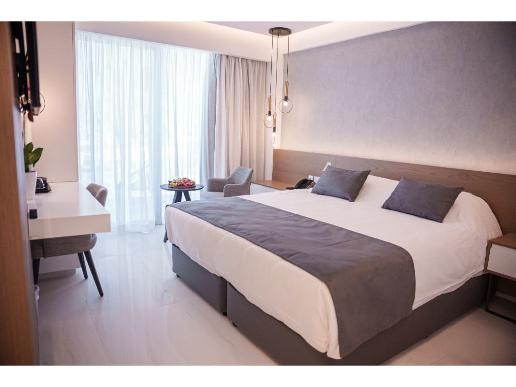Pavlonapa Beach Hotel