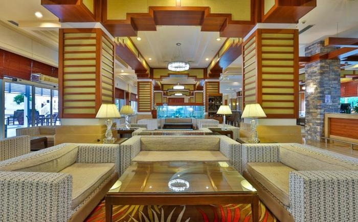 Hotel Crystal Deluxe Comfort Collection