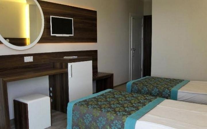 Kleopatra Blue Hawaii Hotel