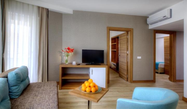 Grand Park Lara Hotel