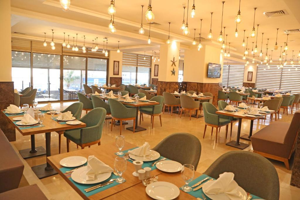Lacosta Hotel