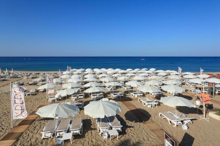 Xperia Saray Beach