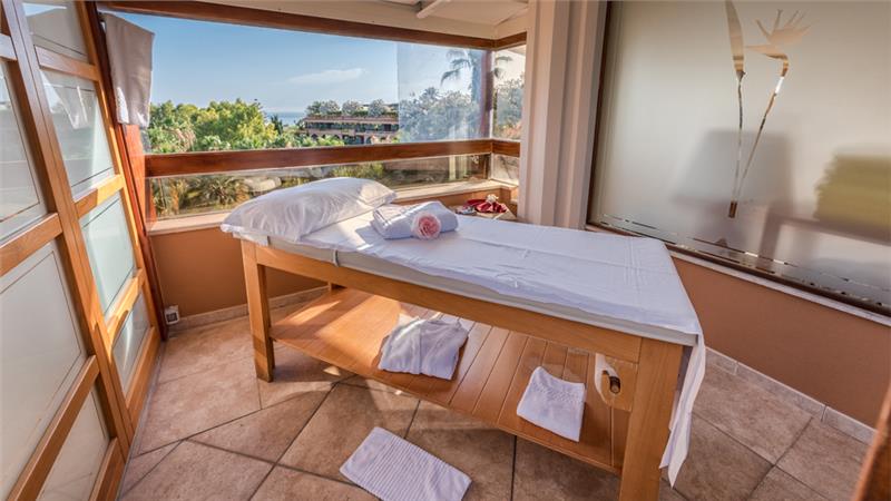 Acacia Resort