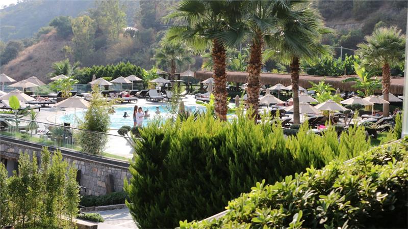 Manaspark Deluxe Hotel
