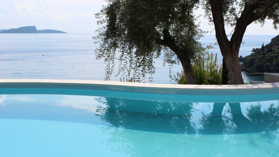 Enjoy Lichnos Bay Village