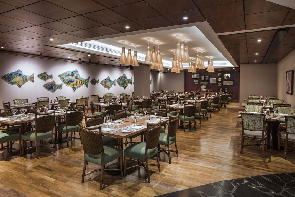 Crowne Plaza Dubai Deira
