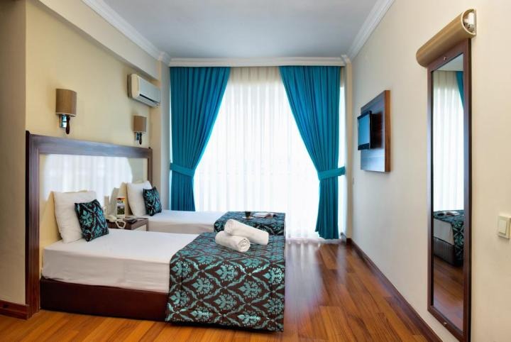 Flora Suites