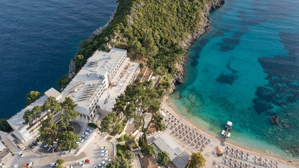 Akrotiri Beach