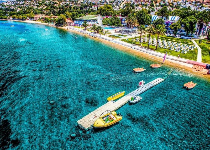 Regulus Beach Resort Hotel