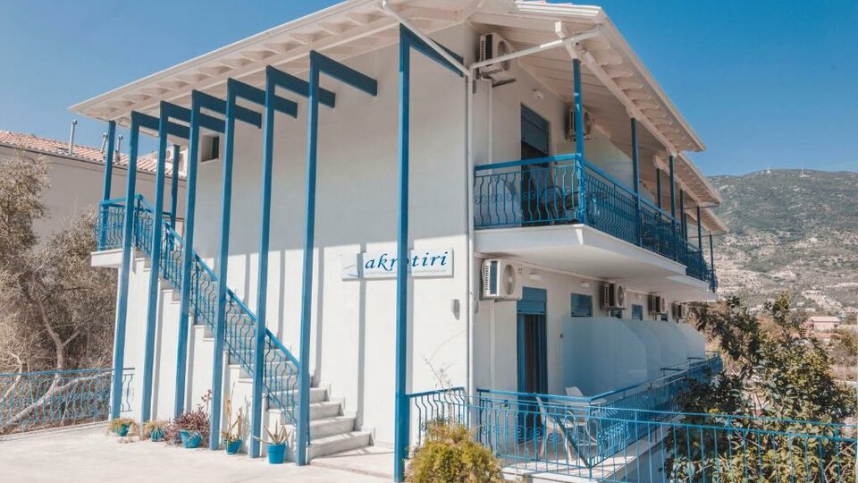Akrotiri Resort
