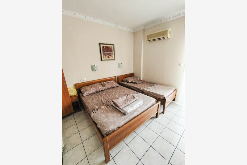 Vila Zinon 2 (ex Grand Živanović)