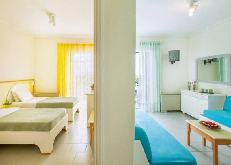 Xenioas Port Marina Hotel