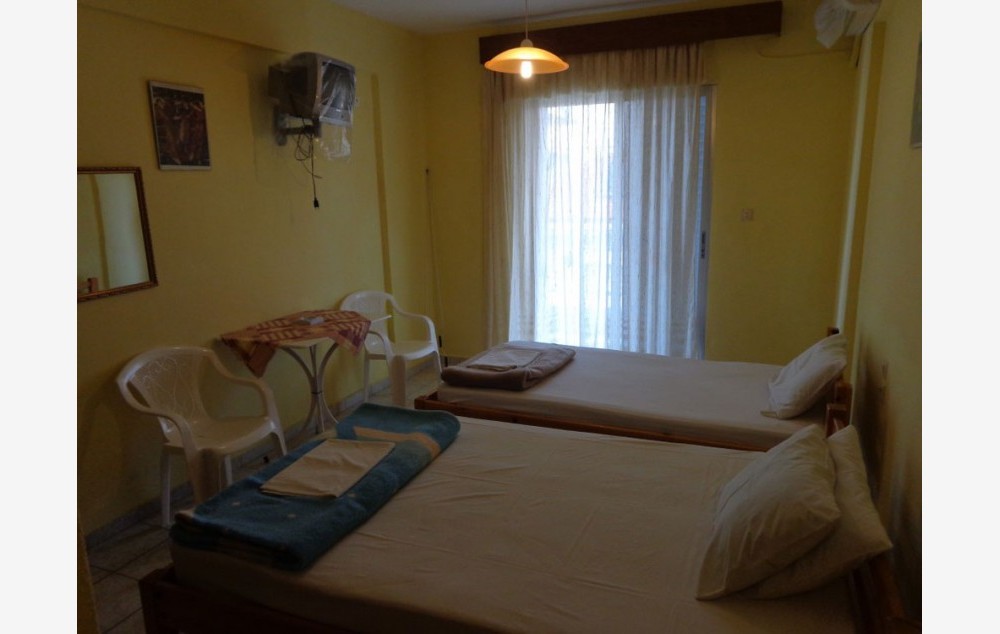 Vila Athina ex Saris