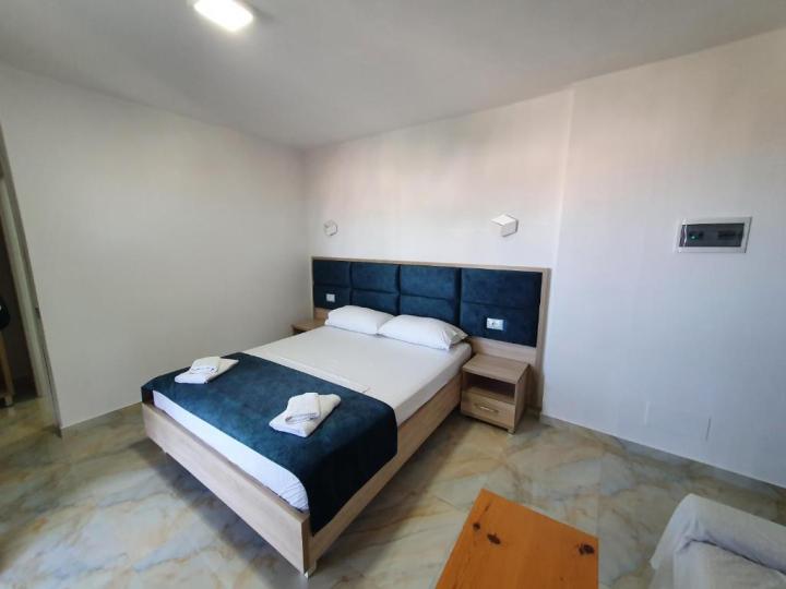 Hotel Solis ex Eksamilia