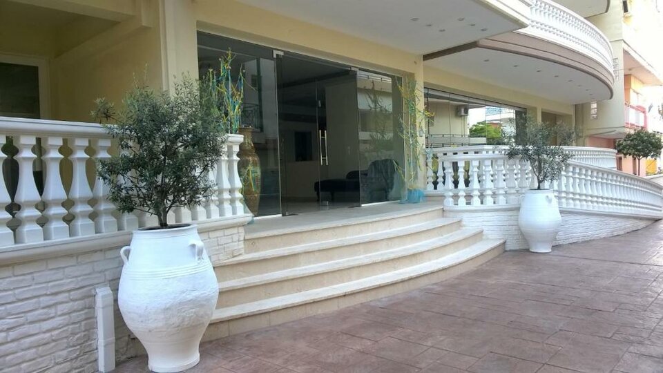 RG Status Hotel