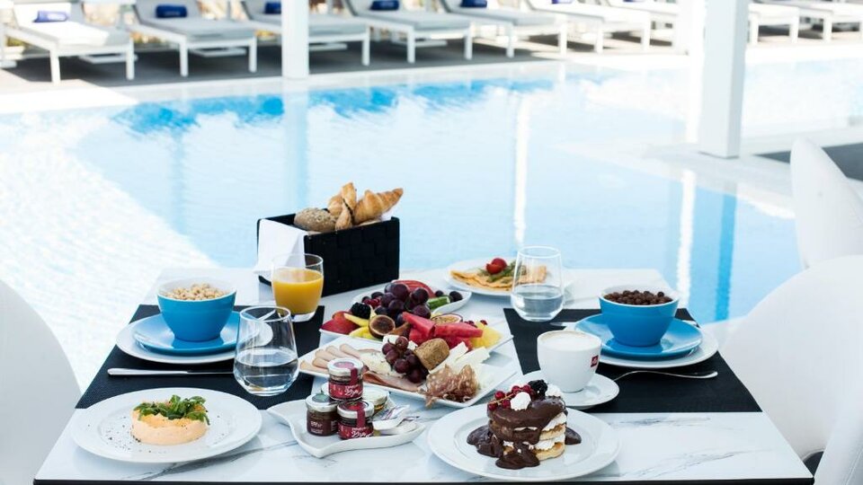 Crystal Villas and Suites