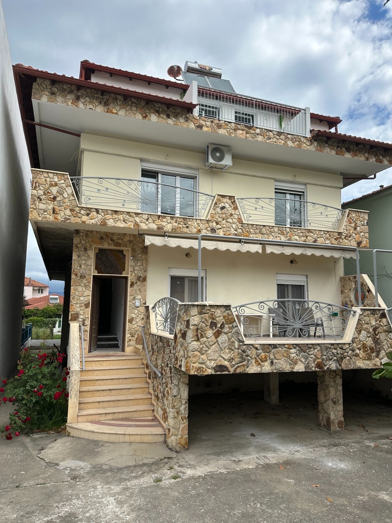 Vila Alegra
