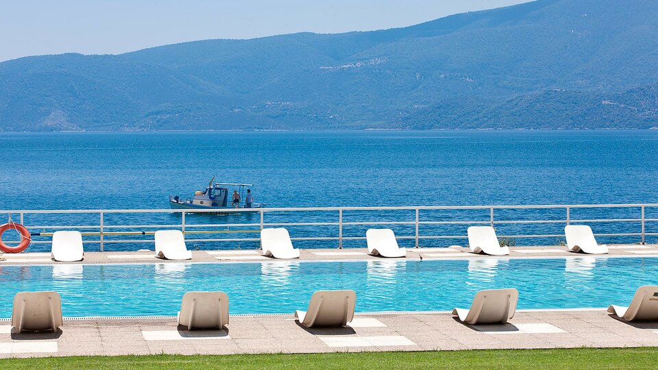 Kalamaki Beach Resort