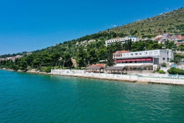 Hotel Val (ex Jadran)