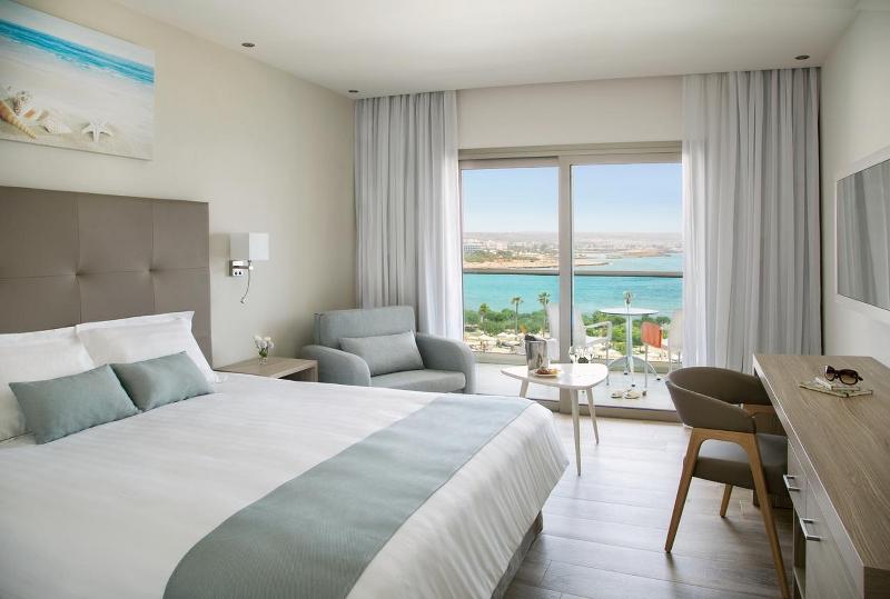Asterias Beach Hotel