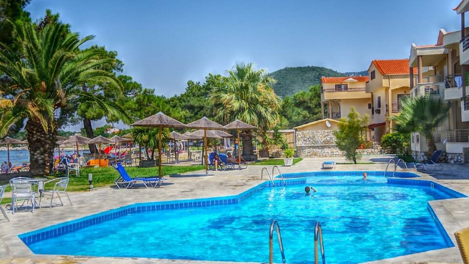 Hotel Rachony Bay
