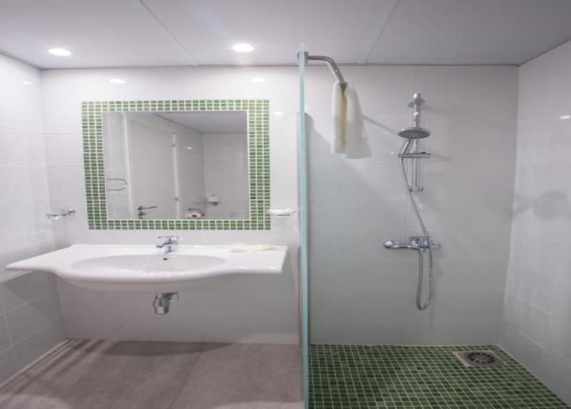 Nicholas Color Hotel