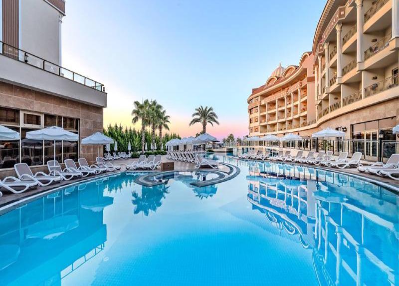 Kirman Belazur Resort & Spa Hotel